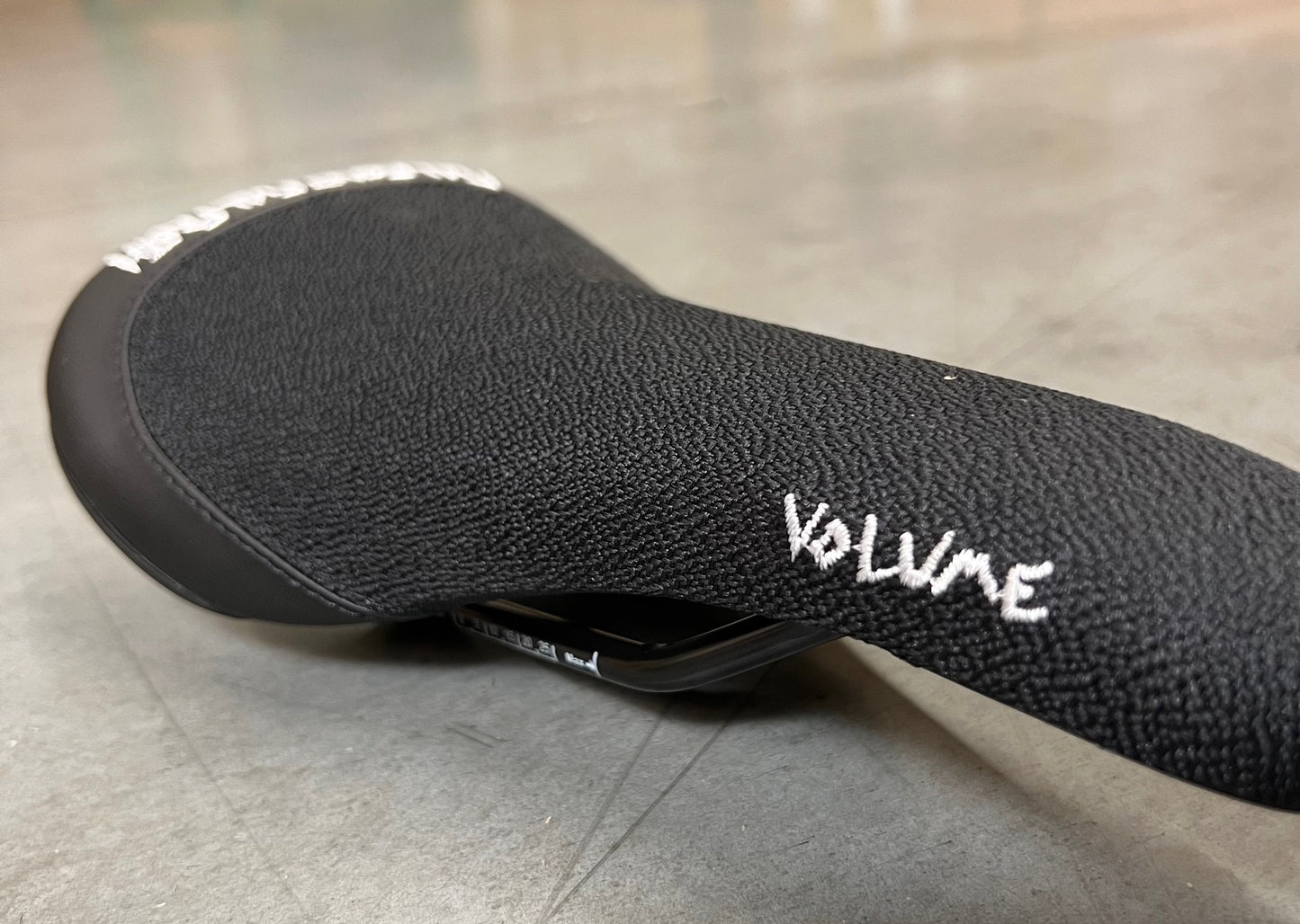 Volume Paul Thölen 'Full Roast Full Froth' Railed Seat