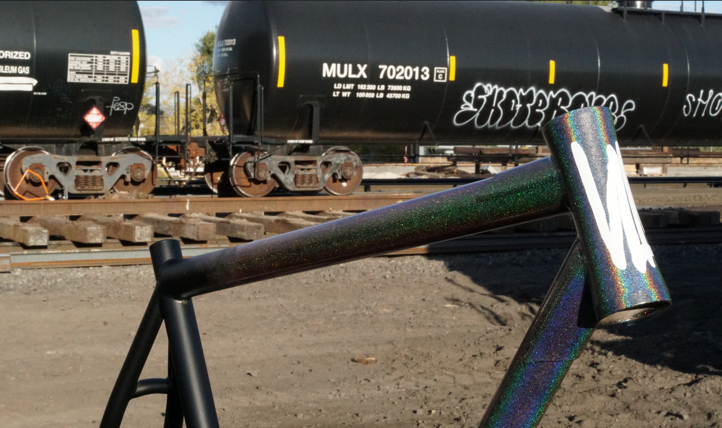 Volume Thrasher 700c Prismatic Universe/Black Frame