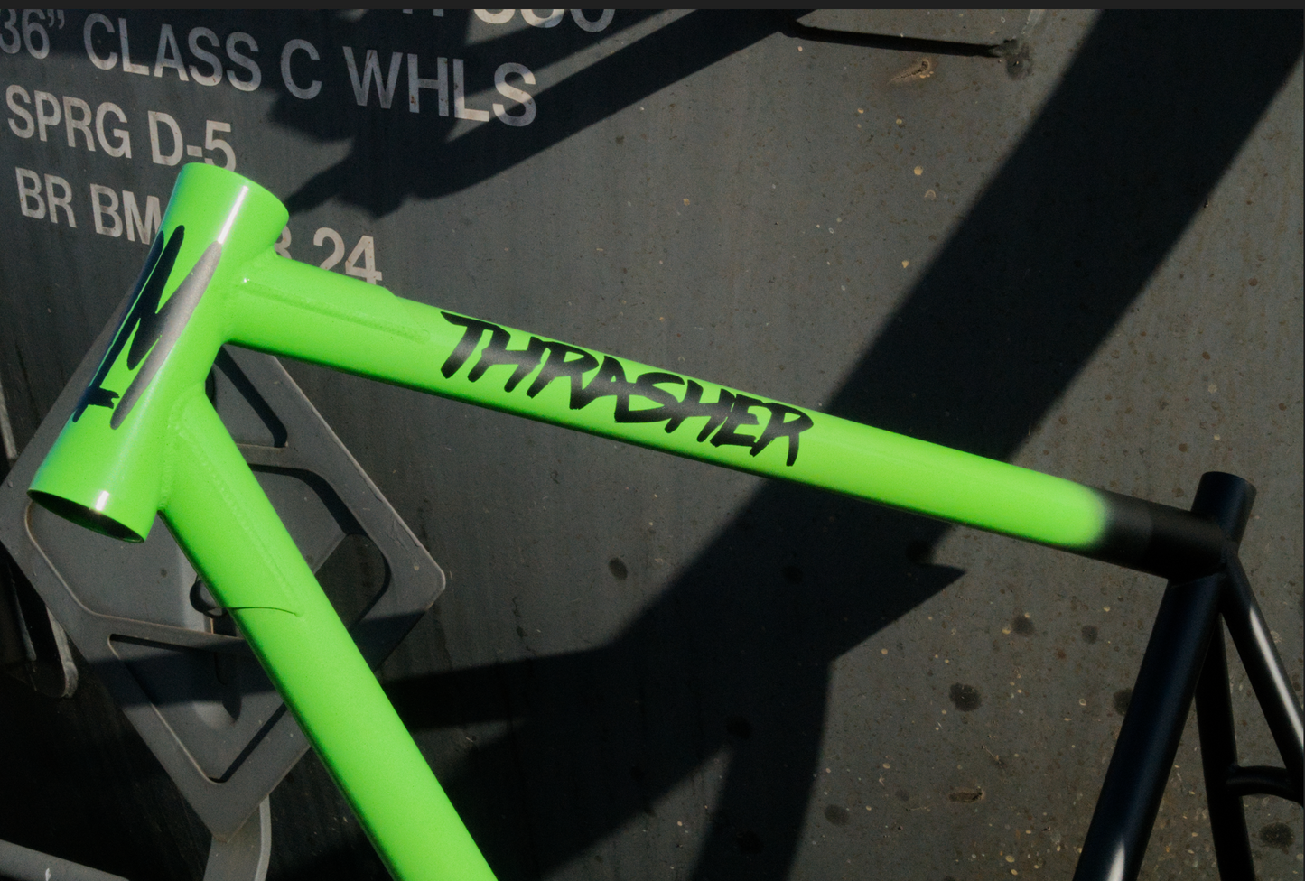 Volume Thrasher 700c Green/Black Colorway Frame